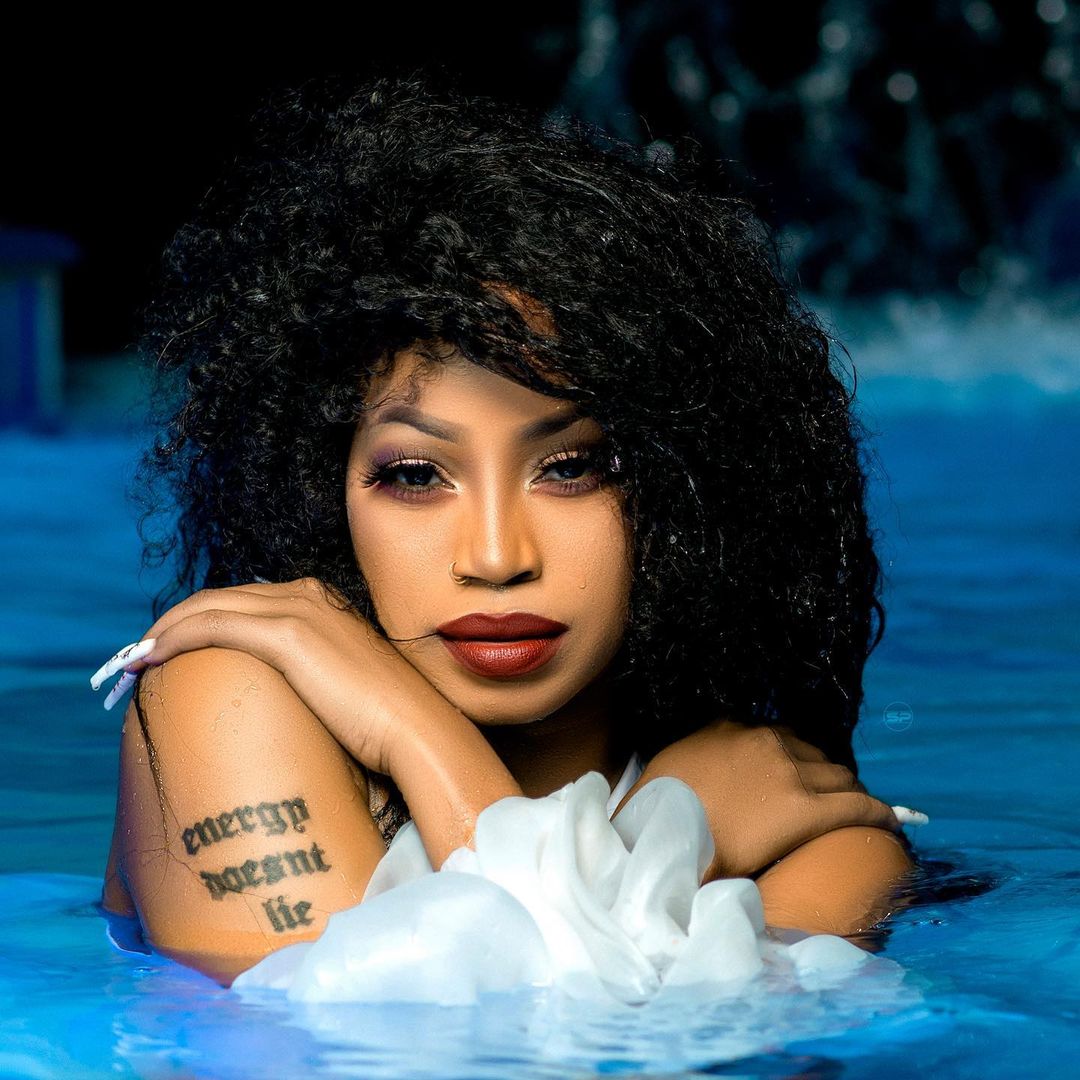 SHEEBAH WAVURUGANA NA MENEJA WAKE JEFF
