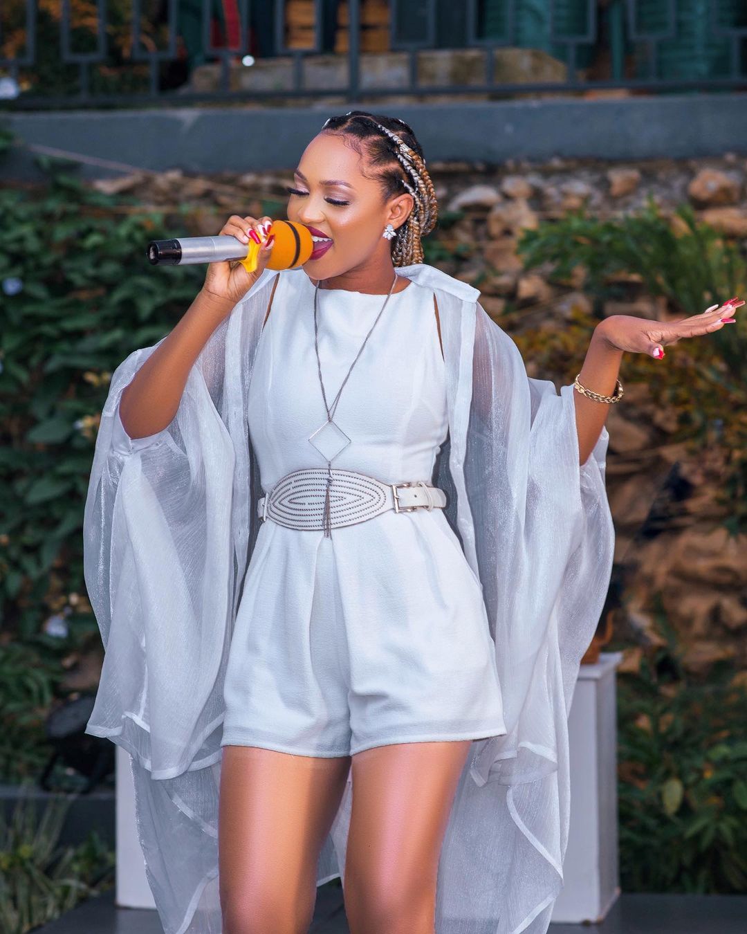  SPICE DIANA AKANUSHA BIFU LAKE NA MSANII MWENZAKE AZAWI