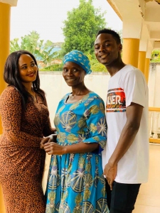  EX WA RAY G ADAI HAJUTII KITENDO CHA KUFURAHIA MSIBA ULIOMKUTA MSANII HUYO WA UGANDA