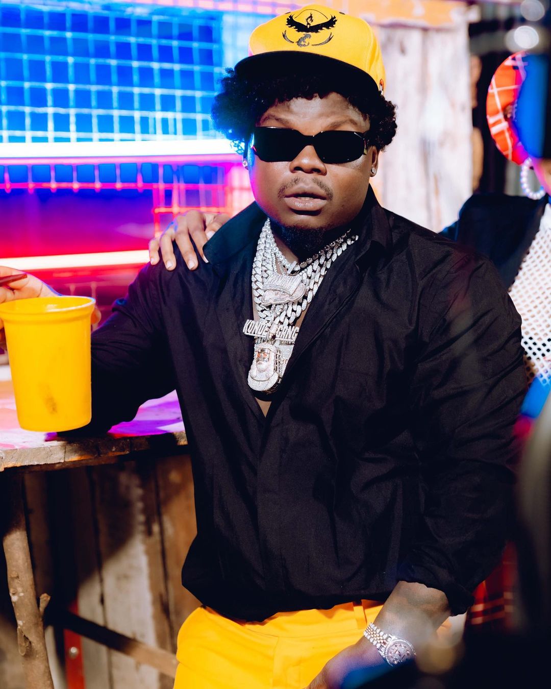  MSANII WA BONGOFLEVA HARMONIZE AKANUSHA KUWA SINGLE