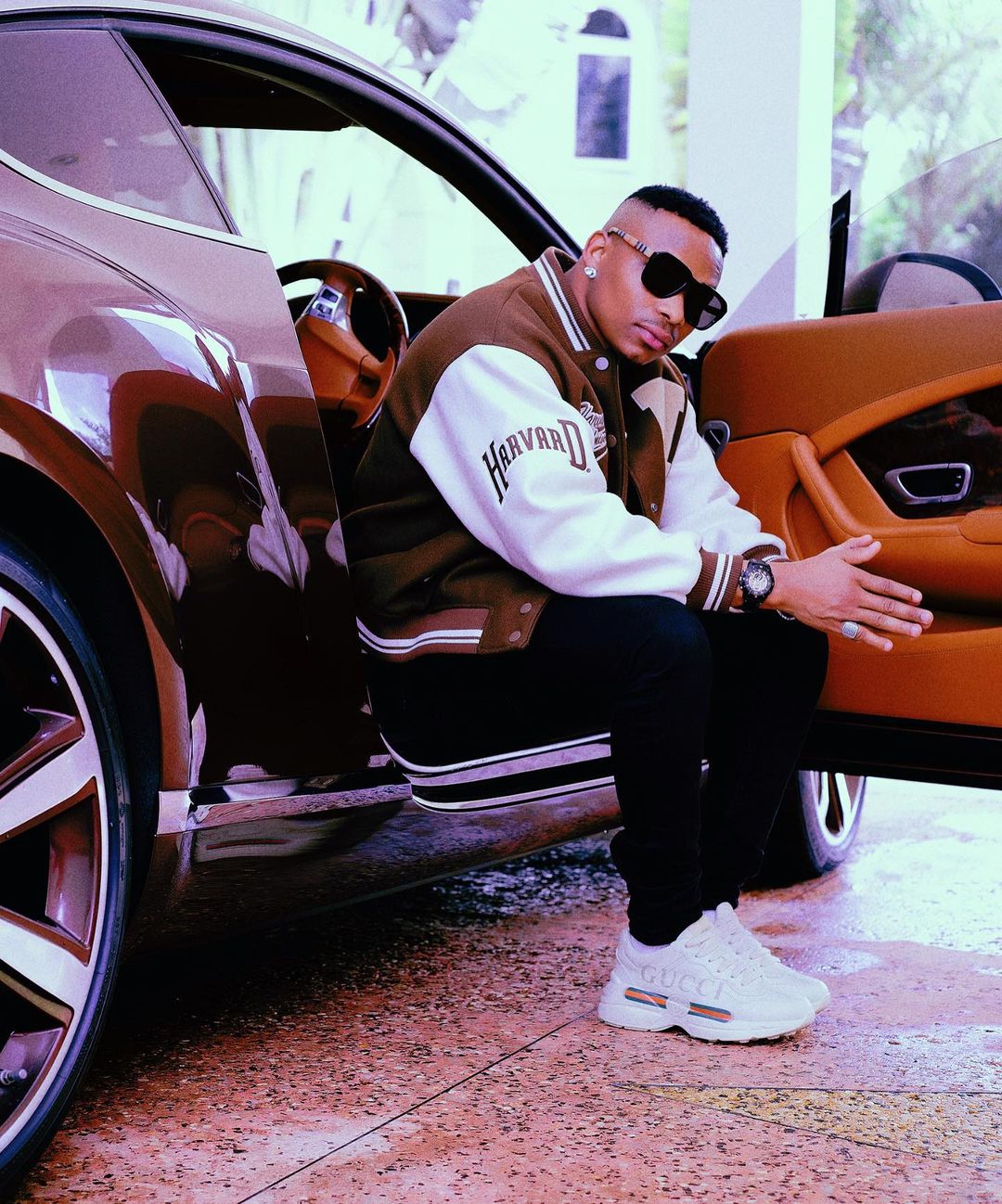 OTILE BROWN KUACHIA UPTOWN FLEX EP ALHAMISI HII
