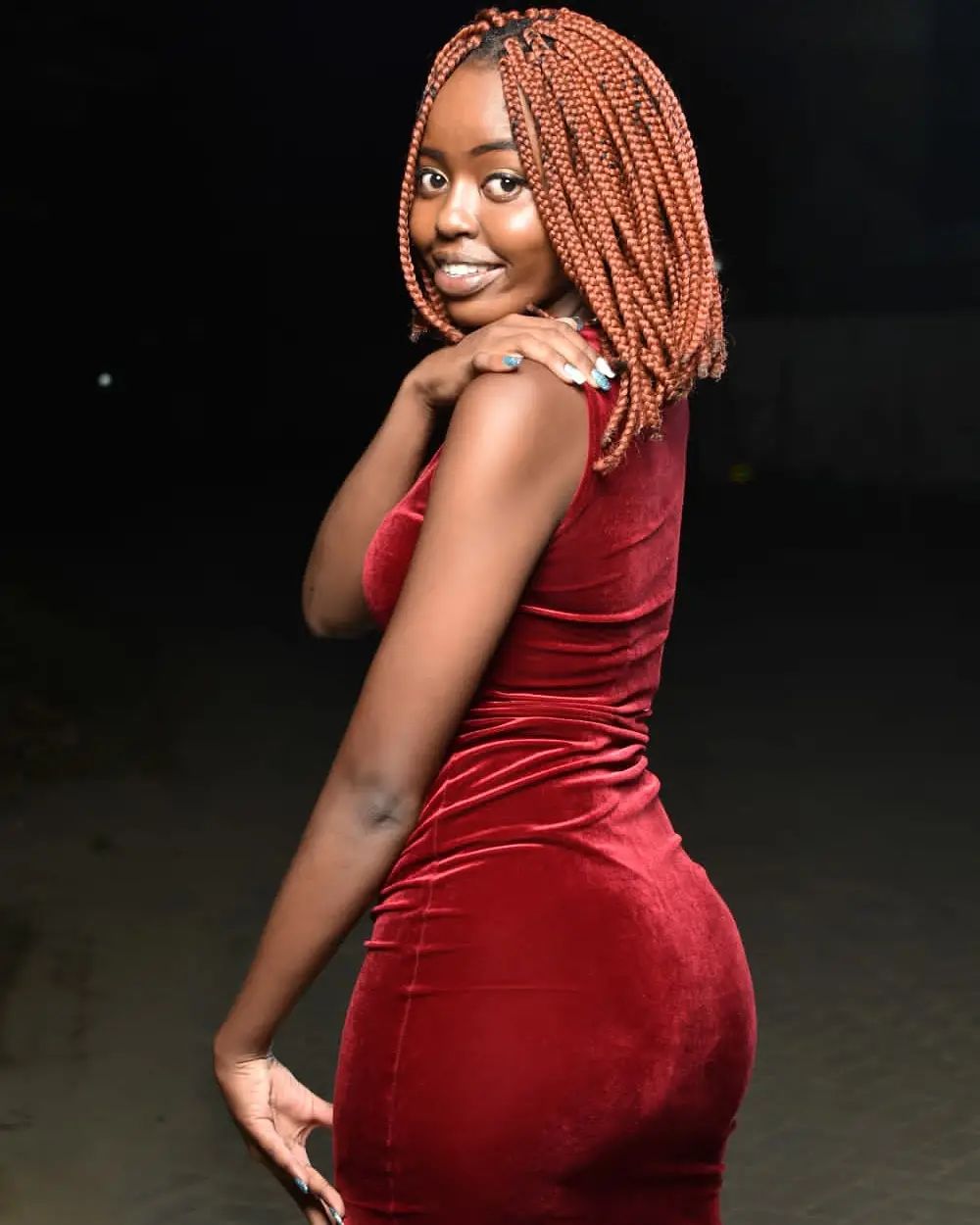  MWANAMKE ALIYEPEWA UJA UZITO NA MSANII WA SOL GENERATION BENSOUL AFUNGUKA KWA MARA YA KWANZA