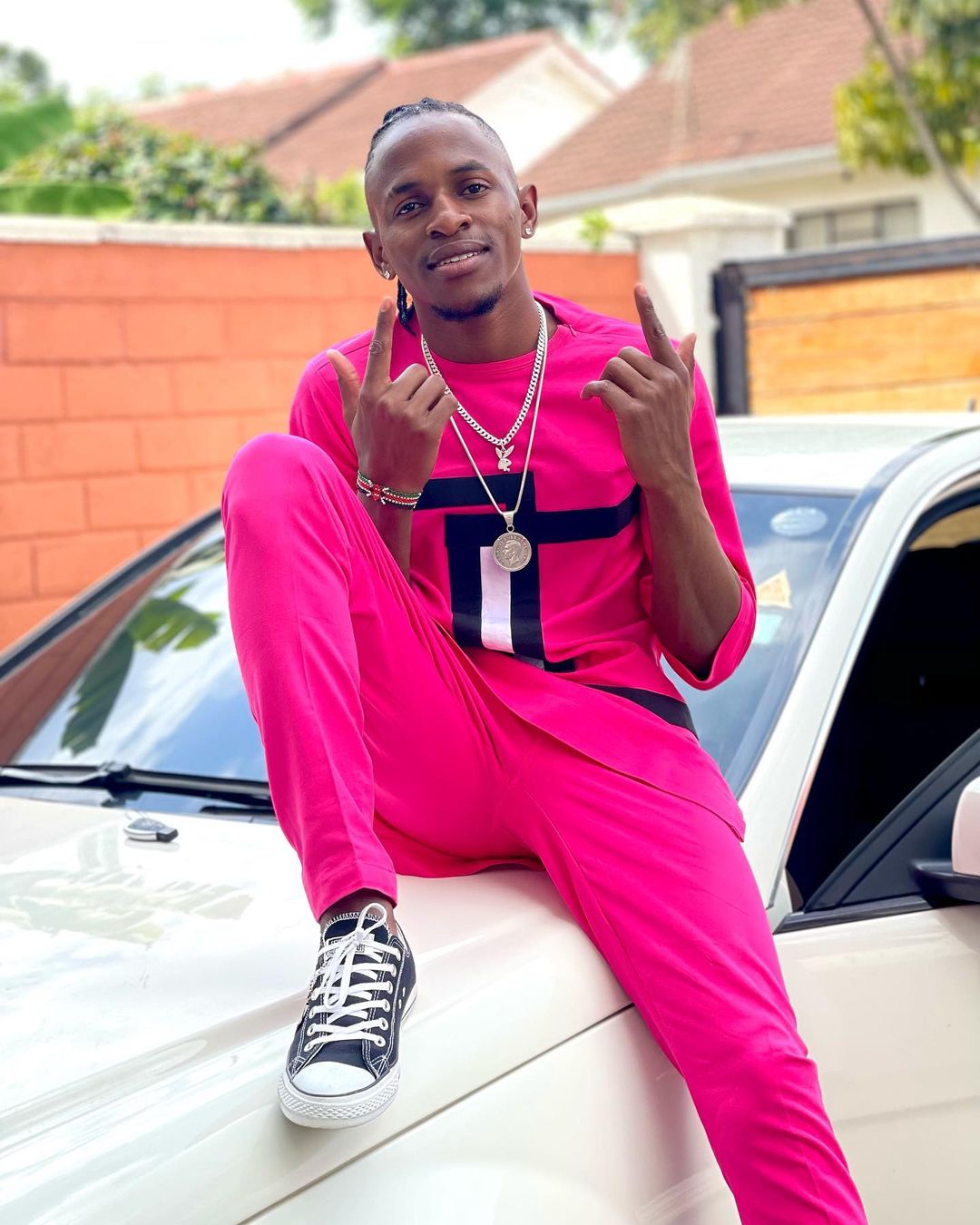  IYANII ANYOSHA MAELEZO KUHUSU ISHU YA KUWA NUSU UCHI KWENYE UZINDUZI WA ALBUM YA ARROW BOY