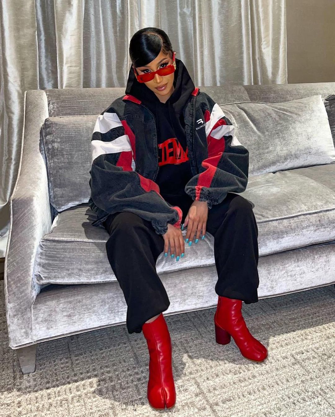  CARDI B APIGA CHINI DILI YA MABILIONI YA PESA, AJITOA KWENYE UHUSIKA WA FILAMU YA “ASSISTED LIVING”