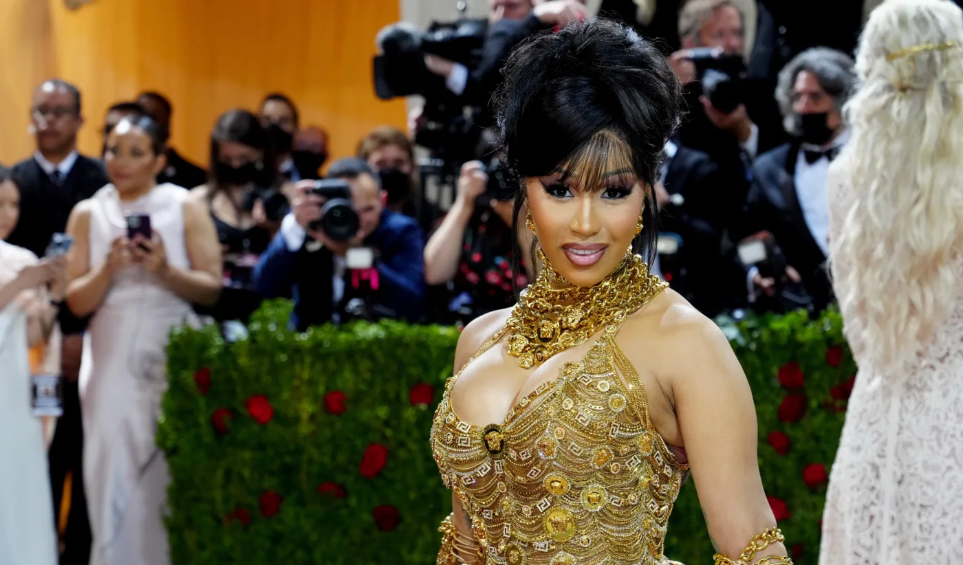  RAPA CARDI B AKIRI KUTESWA NA UMAARUFU