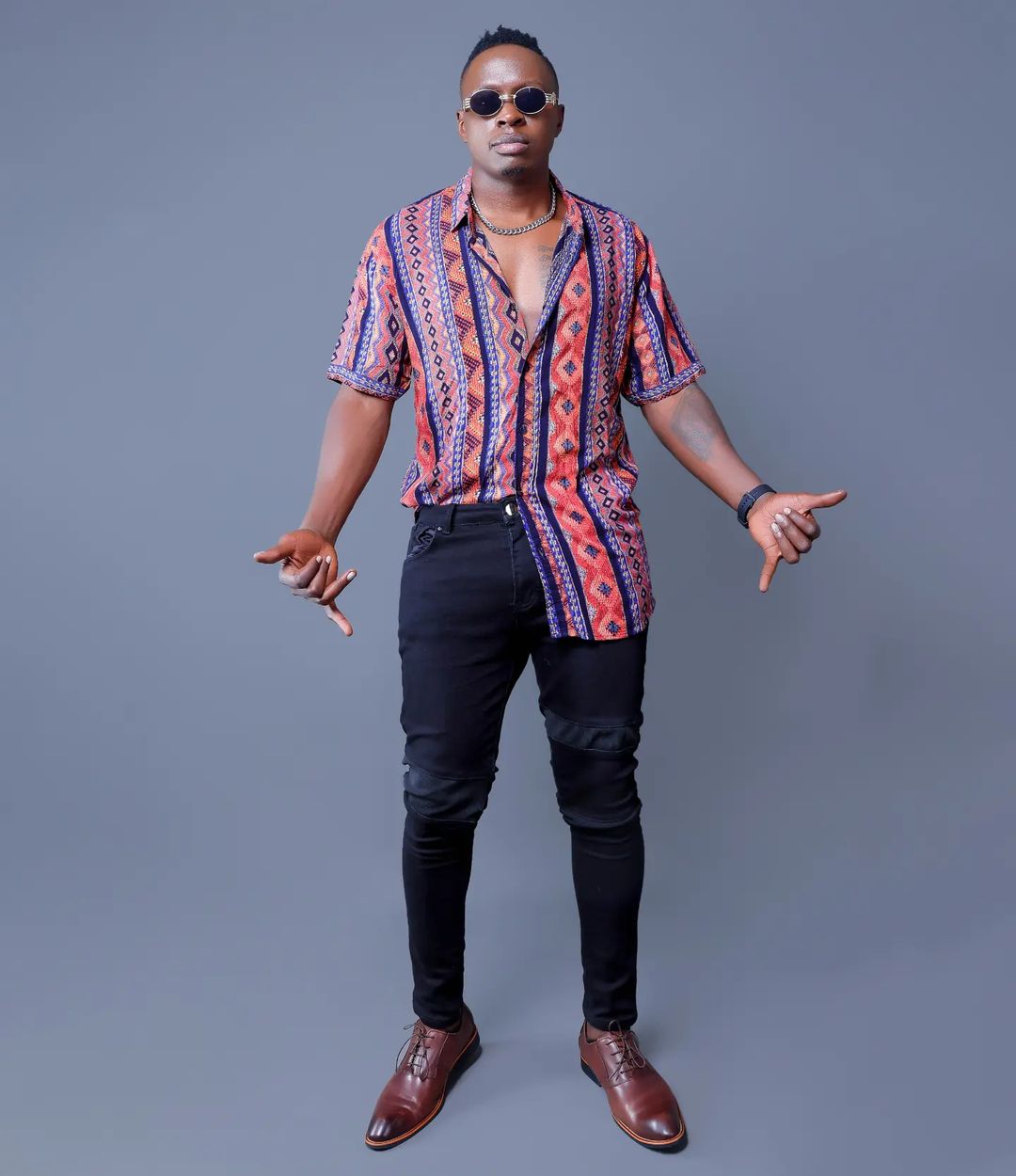  MCHEKESHAJI OGA OBINNA AZUA GUMZO MTANDAONI