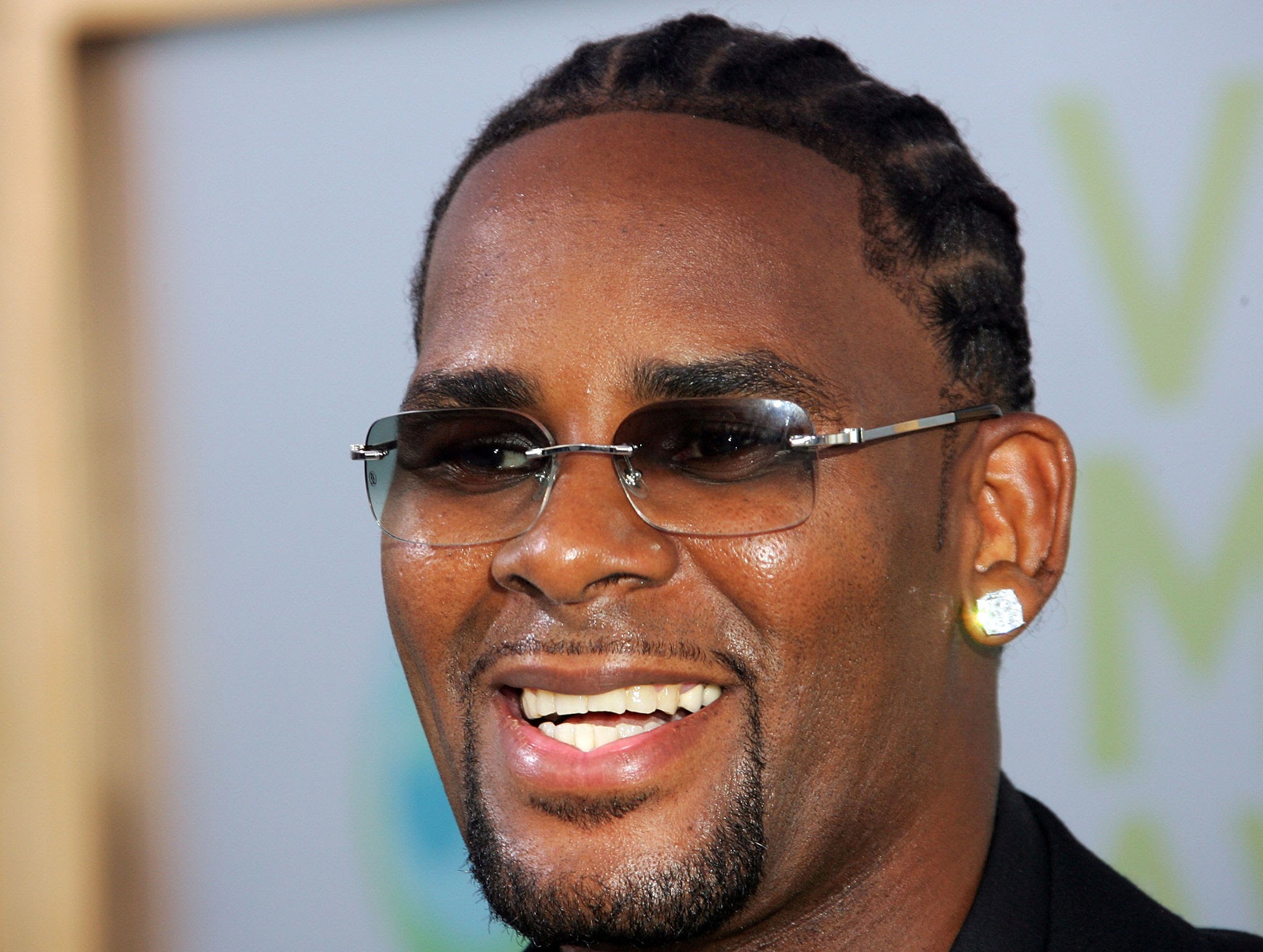  R. KELLY APUZILIA MBALI UJA UZITO WA MREMBO JOYCELYN SAVAGE