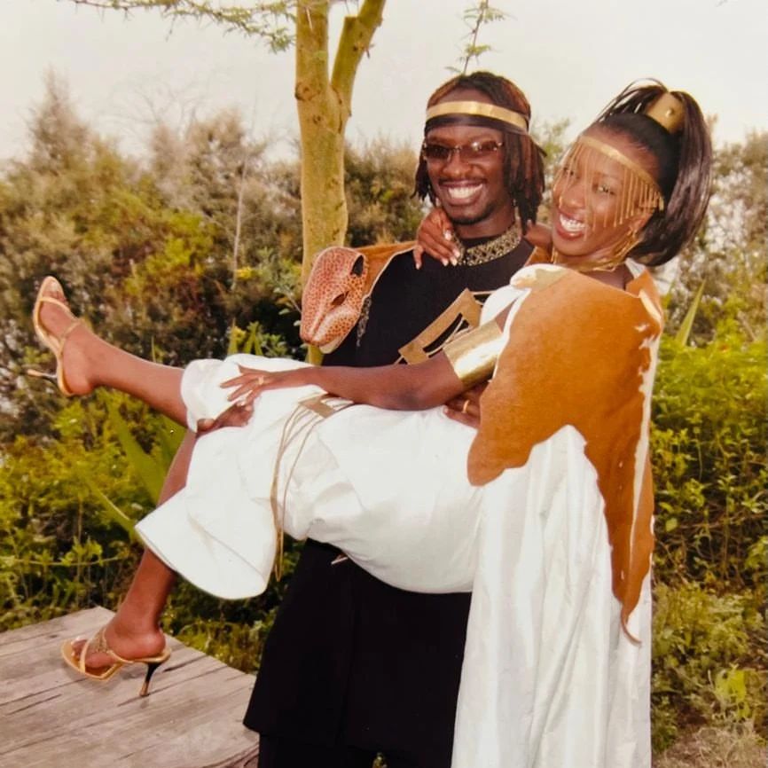  WAHU NA NAMELESS WASHEREKEA MIAKA 17 YA NDOA