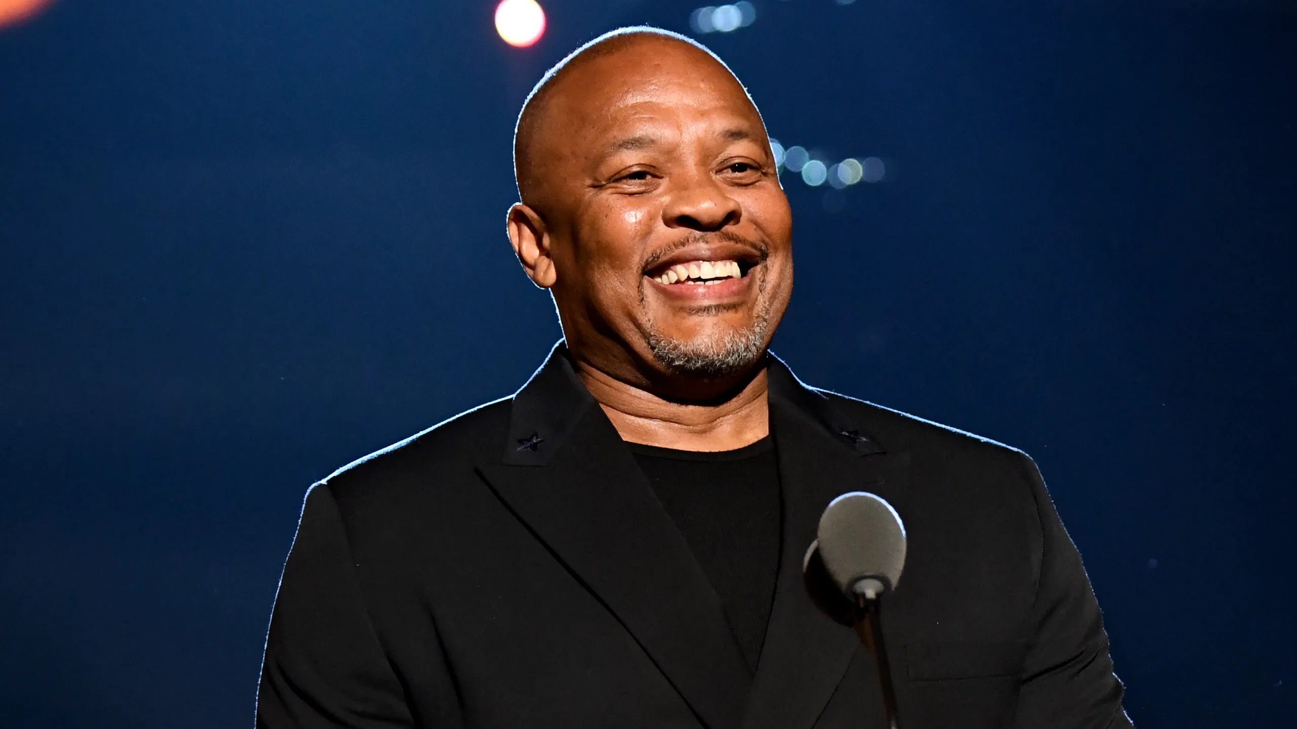  Dr. Dre yupo mbioni kuuza haki za nyimbo zake (Master Recording)