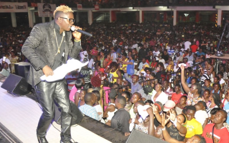  King Saha aahirisha tamasha lake kutokana na matatizo ya kiafya