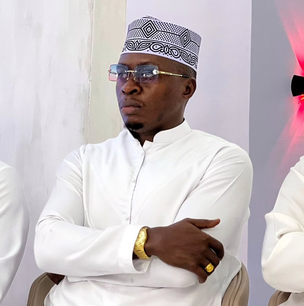  Oga Obinna Aahidi Kumsaidia Stoopid Boy Kurudi Shuleni na Kujenga Maisha Yake Upya