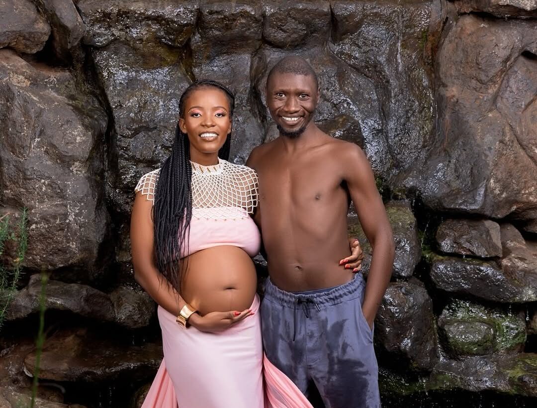  Stevo Simple Boy na Brenda Watarajia Mtoto wa Kwanza