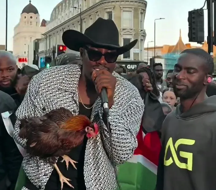  Bien wa Sauti Sol Aibuka na Kuku Hai Katika Show ya DJ AG London
