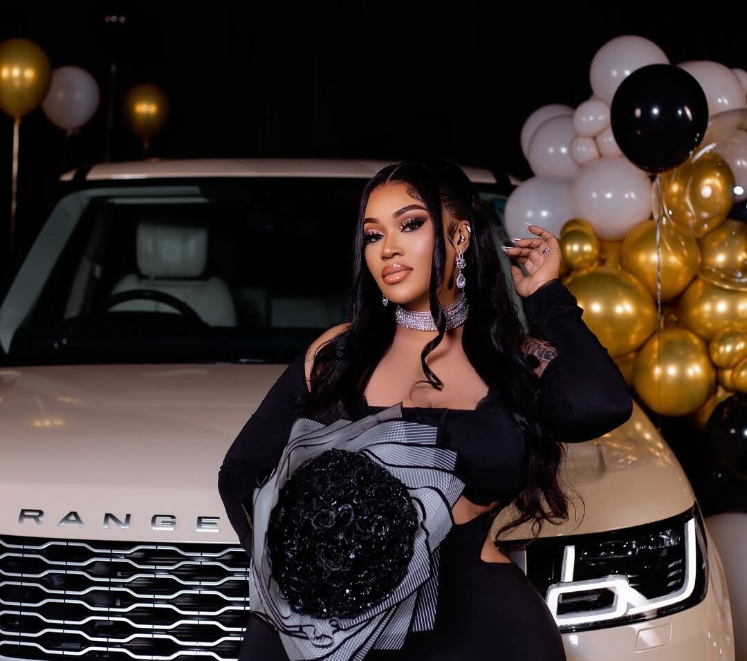  Vera Sidika Ajigamba: Mimi Ndiye Msanii Pekee Niliye na Range Rover Mpya Kenya