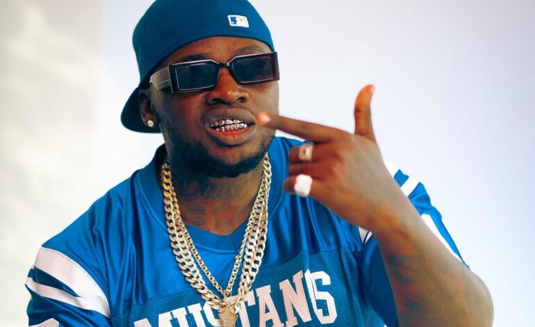 Jaketi la Khaligraph Lapigwa Mnada kwa Dola 100