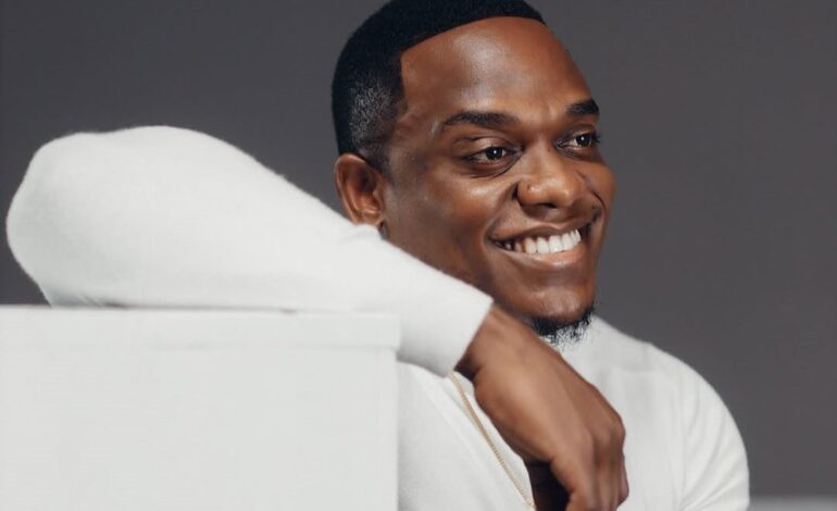  Joel Lwaga Asaini Mkataba na Empire Africa
