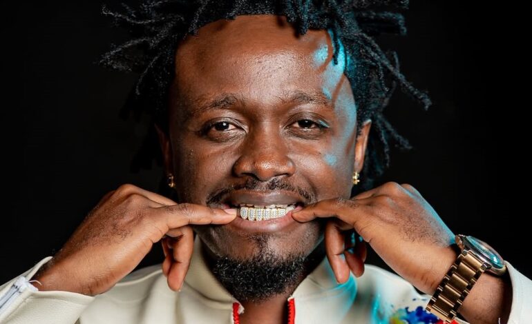 Bahati Aomba Msamaha Hadharani Baada ya Ukosoaji Mkubwa wa Mashabiki