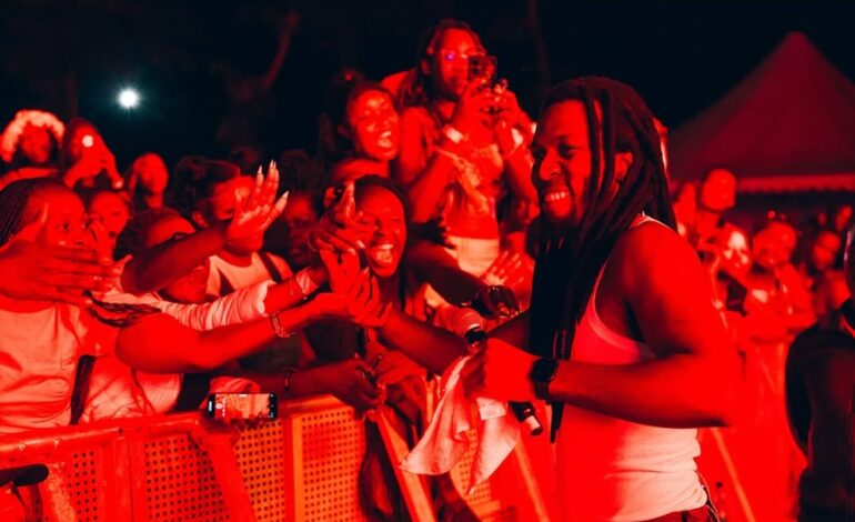  Charisma Afichua Kukusanya zaidi ya Bra 400 Kutoka kwa Mashabiki wa kike