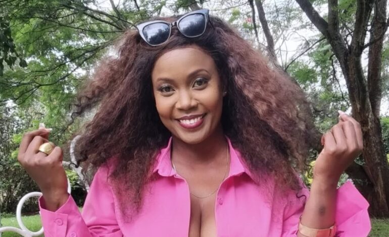  Msanii Sanaipei Tande Apinga Shinikizo la Kijamii Kuhusu Ndoa